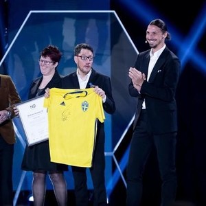 During the Fotbollsgalan 2018, Nov12, the Swedish Football Association (SvFF), with the support of Brazilcham Sweden, paid an unique homage to the Brazilian Footballers from 1958 and conceded them the title of Honorary member of SvFF, a tribute never given to a non Swedish Citizen before. The initiative celebrated the 60th Jubilee of the First Brazilian World Cup title in 1958 in Sweden and was attended by the player Pepe and Flavia Kurtz, representing her father Pelé. The Fotbollsgalan is an official and annual Swedish sports awards ceremony honoring achievements in Swedish football. It is organised by Swedish Football Association and televised by TV4.